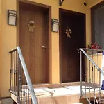 瓦尔纳精品客房旅馆 招待所 2*