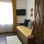 瓦尔纳精品客房旅馆 招待所 瓦爾納