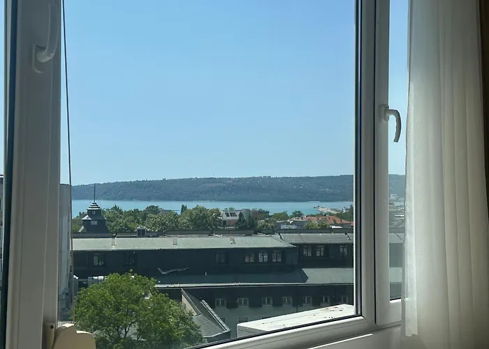 招待所 瓦尔纳精品客房旅馆 2*