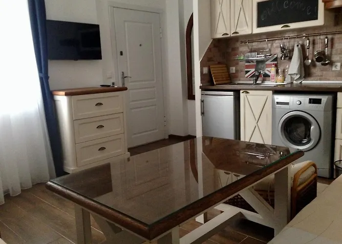 瓦尔纳精品客房旅馆 2* 瓦爾納